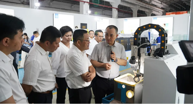 南海區(qū)委書記顧耀輝到丹灶鎮(zhèn)開展區(qū)域協(xié)調發(fā)展調研：首站聚焦隆信激光智能裝備發(fā)展！